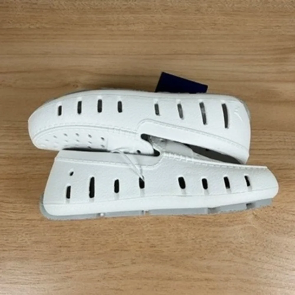 Floafers Prodigy Driver Toddler Shoe Sz 8 White Harbor Mist Gray EVA Foam NWT